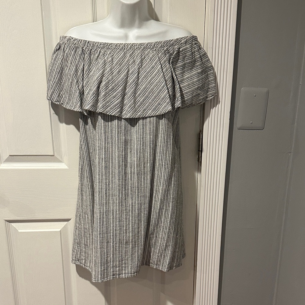 Old Navy Strapless Gray Striped Dress